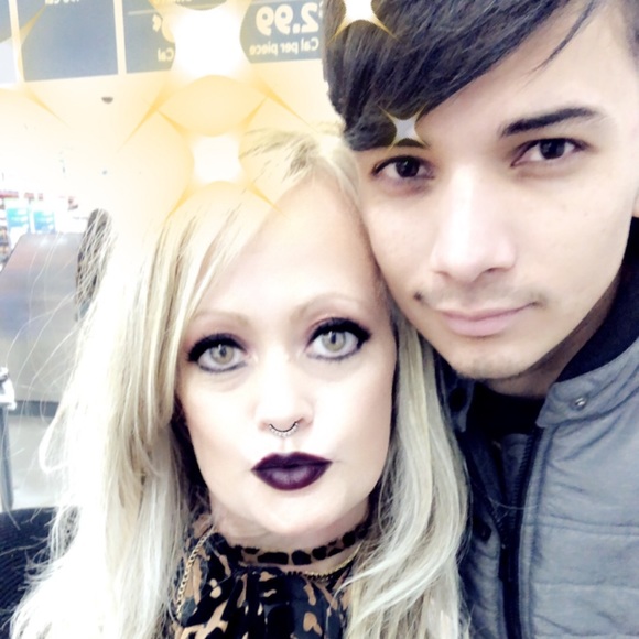 Meet your Posher, Luna Azul - Picture 3 of 6